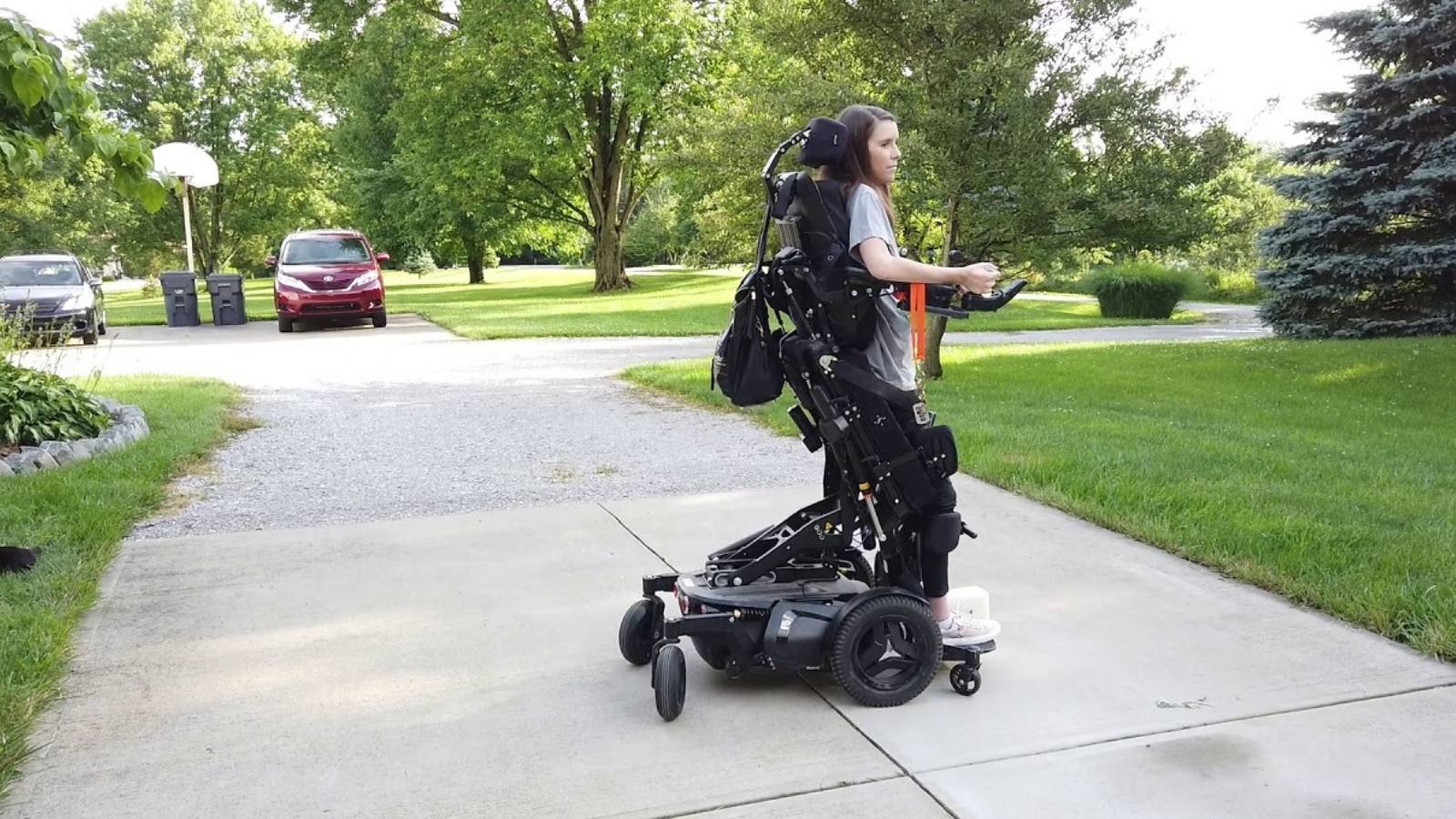 วีลแชร์ปรับยืนได้, รถเข็นผู้ป่วยแบบปรับยืนได้